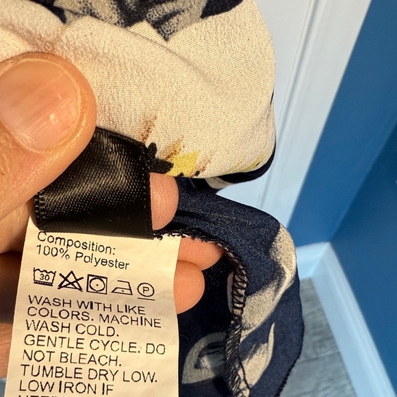 SHEIN Dark Blue Floral Ruffle Top - Picture 5 of 7